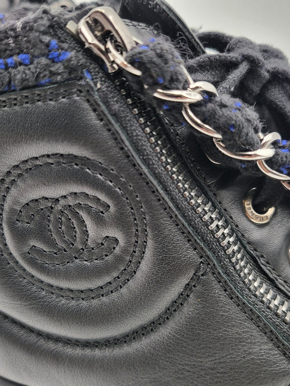 CHANEL LAMBSKIN LEATHER TWEED ZIPPED HI-TOP SNEAKERS 6.5. Authentic. - Picture 2 of 12